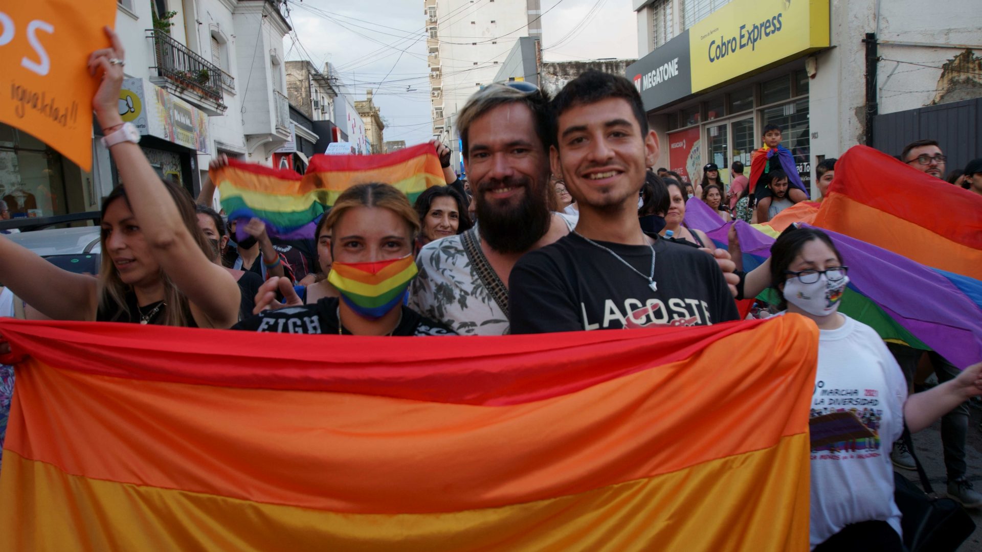 10 Marcha de la diversidad en Río Cuarto - La luna con gatillo