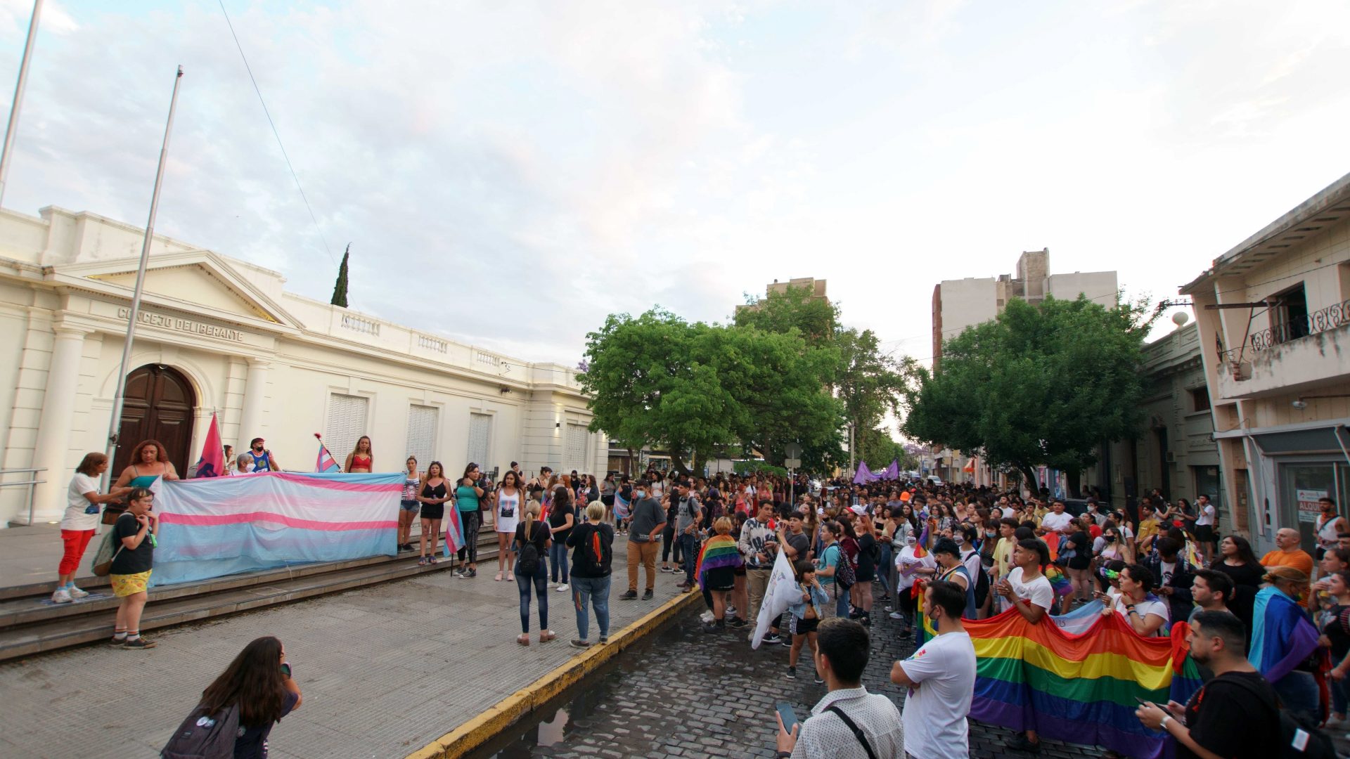 10 Marcha de la diversidad en Río Cuarto - La luna con gatillo