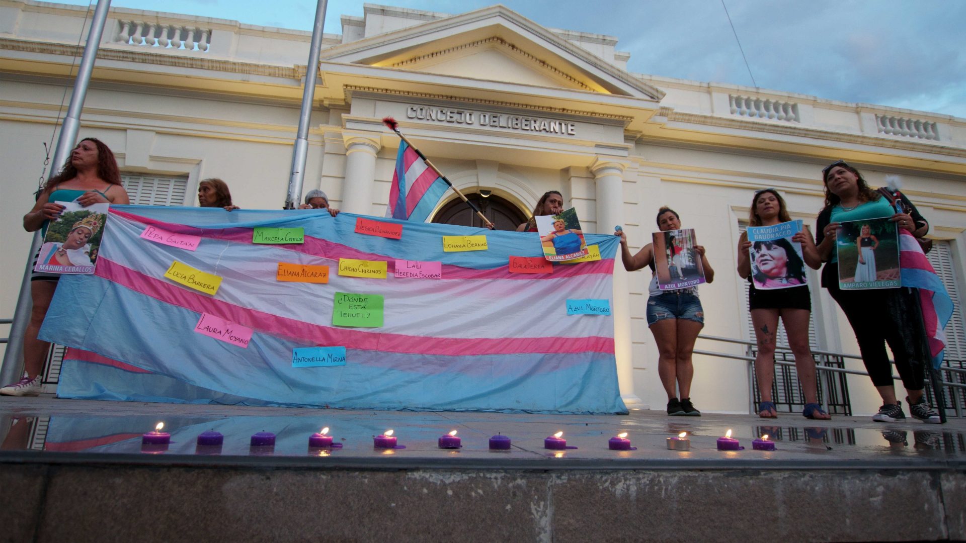 10 Marcha de la diversidad en Río Cuarto - La luna con gatillo